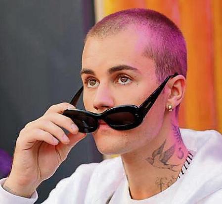 INGLEWOOD, CALIFORNIA - FEBRUARY 13: Singer Justin Bieber attends Super Bowl LVI between the Los Angeles Rams and the Cincinnati Bengals at SoFi Stadium on February 13, 2022 in Inglewood, California. Kevin C. Cox/Getty Images/AFP == FOR NEWSPAPERS, INTERNET, TELCOS & TELEVISION USE ONLY ==