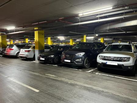 Las normas de tráfico que rigen en el aparcamiento de un centro comercial son las mismas que en la vía pública&nbsp;