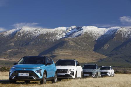 Los SUV de Hyundai permiten circular fuera del asfalto sin la pista no es complicada&nbsp;