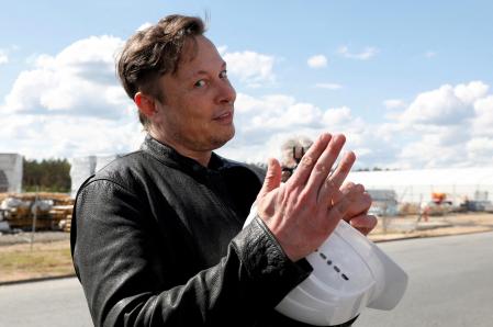Elon Musk, en la construcción de la planta de Tesla en Alemania, en el 2021