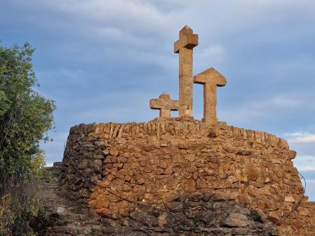 Mirados de las tres cruces