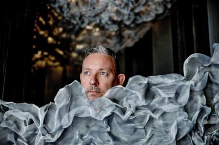 FOTO ALEX GARCIA EL CHEF ALBERT ADRIA EN SU RESTAURANTE ENIGMA. APERTURA RESTAURANTES 2022/05/03