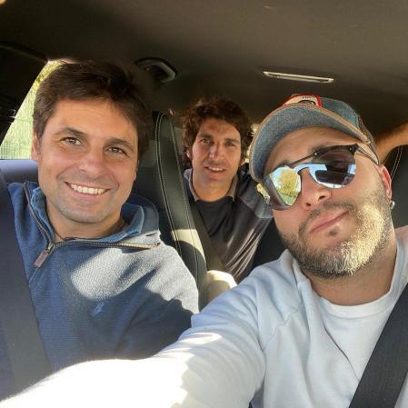 Los tres hermanos parecían muy unidos tras la muerte de su tío José 'Riverita', a comienzos de 2021.