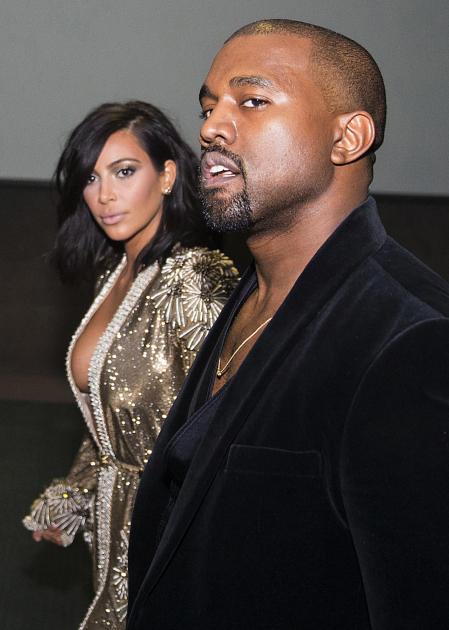 Kim Kardashian y Kanye West en la celebración de la gala anual de los Grammy Awards Warner Music Group Grammy 2015