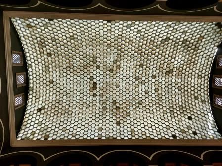 Vista de l'arc de la Casa Raventós (Codorniu)