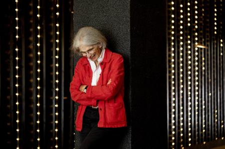 La escritora Donna Leon
