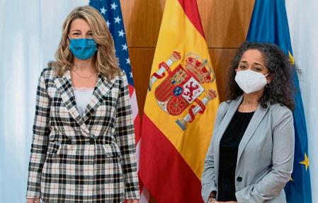 Encuentro Yolanda Díaz con la embajadora de Estados Unidos en España, Julissa Reynoso