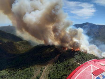 Vista aérea del fuego de Pujerra