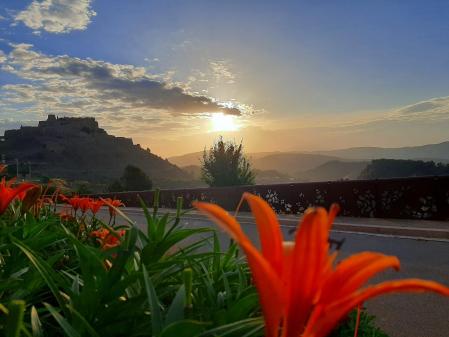 Amanecer en el castillo de Cardona.