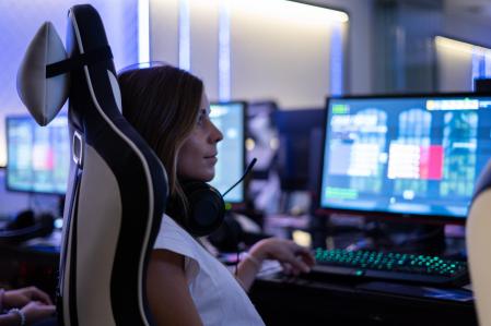 Los perfiles especializados en el entorno digital son los más buscados por las empresas como palanca de su transformación corporativa