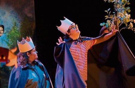 La compañía peruana Teatro La Plaza presenta 'Hamlet'