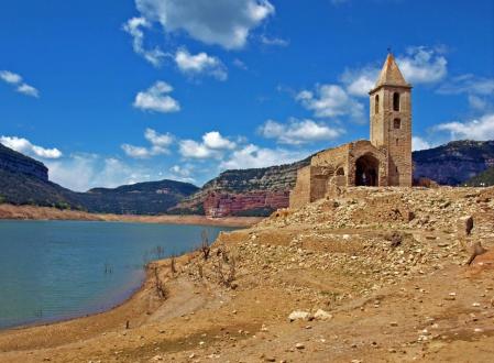 Sequía en el pantano de Sau en 2008.