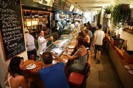 Ambiente en un restaurante de Barcelona 
 
foto: Jordi Play