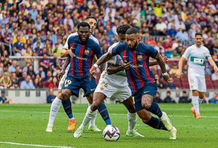 Liga Espanyola de Fútbol Barcelona- Elche. Gol Memphis.