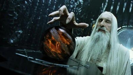 Saruman y el palántir en Isengard ('El Señor de los Anillos: La comunidad del Anillo').