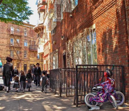 En Williamsburg, el barrio más hipster de Nueva York, acoge una de las comunidades judías más ortodoxas de EE.UU.