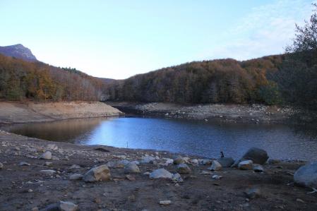 Falta de agua en el pantano de Santa Fe.