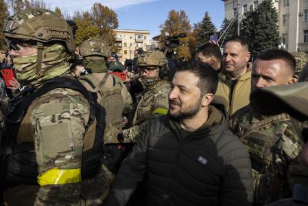 KHERSON, UKRAINE - NOVEMBER 14:  Ukrainian President Volodymyr Zelensky makes a surprise visit to Kherson on November 14, 2022 in Kherson, Ukraine. Zelensky wanted to offer support to residents of the liberated city occupied by Russian for over 8 months. Kherson was the only regional capital seized by Russia after its invasion on February 24, and in September Russia passed a law to annex the wider Kherson region. It retreated from the city last week.  (Photo by Paula Bronstein /Getty Images) *** BESTPIX ***