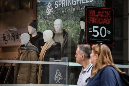Los mayores descuentos se encontrarán en la ropa, cuyas ventas han estado estancadas por el calor que ha hecho en otoño