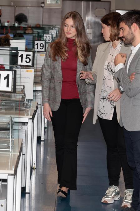 La princesa Leonor conoció el trabajo de Cruz Roja durante su visita a la sede central