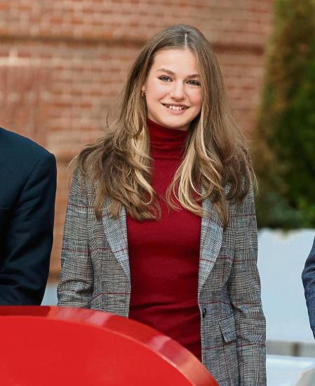 La Princesa Leonor de Borbón llega a la oficina Central de Cruz Roja Española para asistir al encuentro con jovenes voluntarios de Cruz Roja, a 15 de diciembre de 2022, en Madrid (España) CASA REAL;PRINCESA;ACTO;GENTE Raúl Terrel / Europa Press 15/12/2022