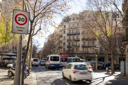 Una señal avisa a los conductores de que se acercan a un punto de control de velocidad&nbsp;