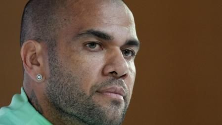 Las propuestas del abogado de Dani Alves para que el futbolista salga de prisión