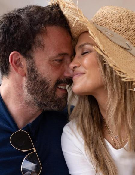 Jennifer Lopez y Ben Affleck celebran su primer San Valentín casados con dos tatuajes.