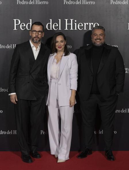 Tamara Falcó junto a los directores creativos de Pedro del Hierro