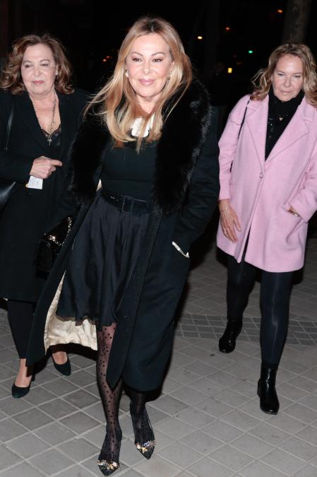 Actress Ana Garcia Obregon with Celia and Amalia García Obregon during Colego deAparejadores de Madrid event in Madrid on Wednesday, 11 January 2023.