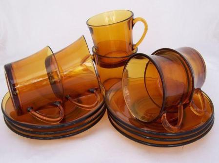 Vasos y platos de Duralex