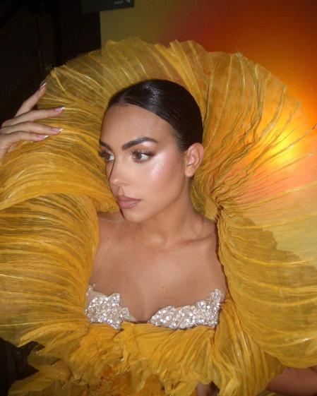 Georgina Rodríguez en la campaña de Amara Lenses