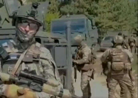 Un miembro de la Legión Libertad de Rusia asegura en un mensaje en las redes que se encuentran a punto de cruzar hacia Rusia