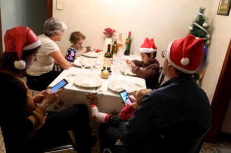 cena navideña phubbing