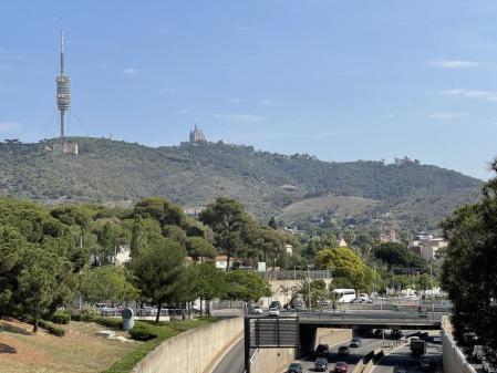 En torno al Tibidabo se agrupan ciencia, telecomunicaciones, arquitectura, gastronomía y movilidad.