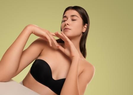 Los mejores sujetadores sin tirantes y otras soluciones para que no se vean ni queden marcas