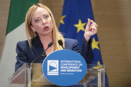 La primera ministra de Italia, Giorgia Meloni, en un acto en julio