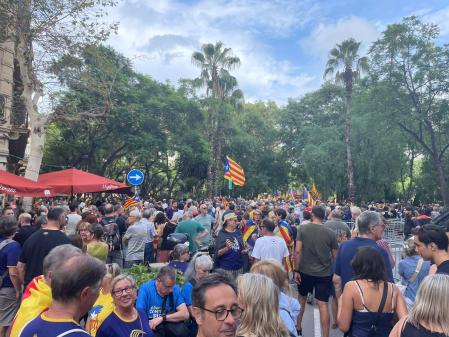 Columna de la manifestación de la Diada que sale de la plaza Letamendi