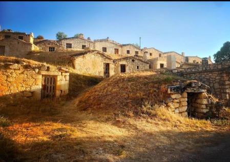 Las bodegas subterráneas de Moradillo de Roa son uno de los secretos mejor guardados de la Ribera de Duero