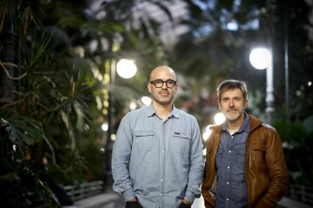 Los autores de 'El abismo del olvido', Rodrigo Terrasa y Paco Roca