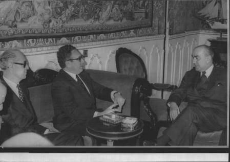 MADRID. PRESIDENTE DEL GOBIERNO, ALMIRANTE CARRERO BLANCO VISITA CON SECRETARIO NORTEAMERICANO DE ESTADO, HENRY KISSINGER Y SU COLEGA ESPAÑOL SR. LOPEZ RODO Y EMBAJADORES DE ESPAÑA EN WASHINGTON Y DE LOS EEUU EN MADRID #@#CARRERO BLANCO , LUIS (1903-1973)