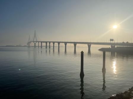 Amanecer en el Puente de la Constitución de 1812.