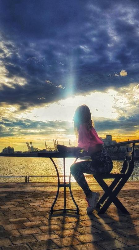 Atardecer en el mirador del dique del Este.