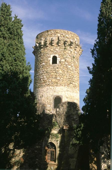 La torre dels Encantats es un edificio icónico de la zona