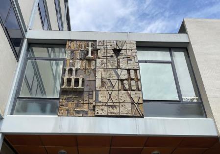 Obra ''Les Taules de la Llei'.