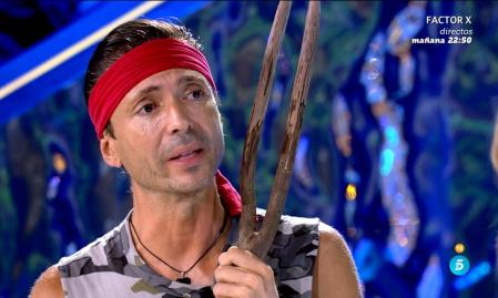 Ángel Cristo llega a plató