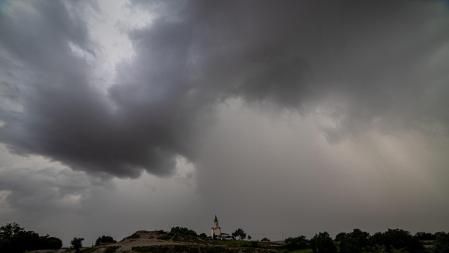 Cortina de precipitación en Manlleu.