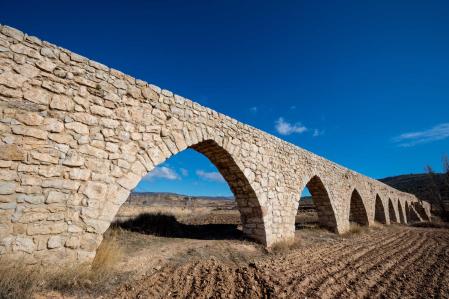 El acueducto de Los Arcos de Alpuente.