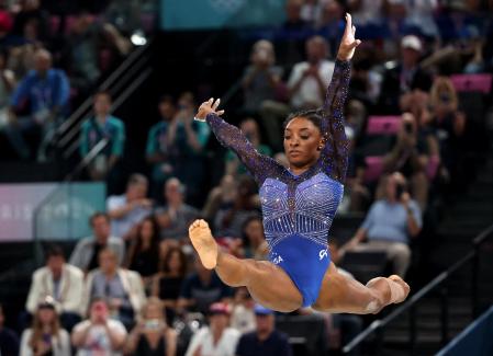 La gimnasta, con 27 años y cuatro Juegos Olímpicos a sus espaldas, ha hecho de su vulnerabilidad una bandera para toda una generación&nbsp;