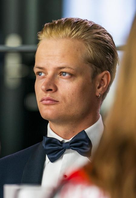 Oslo (Norway), 16/06/2022.- (FILE) - Marius Borg Hoiby attends a government's party event in Oslo, Norway, 16 June 2022 (reissued 07 August 2024). Marius Borg Hoiby, 27-year-old son of Norwegian Crown Princess Mette-Marit was allegedly arrested at the weekend on suspicion of assaulting a woman. The police confirmed 'A person was arrested and charged with assault and later released from custody.' The Norwegian Palace has confirmed that Crown Princess Mette-Marit postponed her trip to Paris to attend the Olympics. (Noruega) EFE/EPA/KHAKON MOSVOLD LARSEN NORWAY OUT